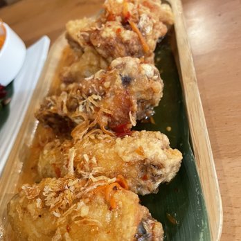 Cánh Gà Chiên Nước Mắm