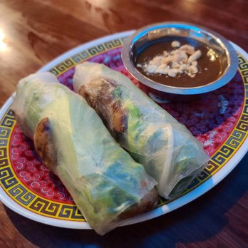 Gỏi Cuốn Thịt Nướng