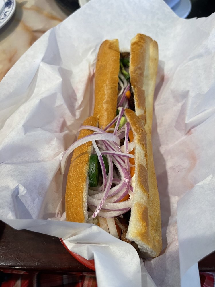 Bánh Mì Chả Lụa