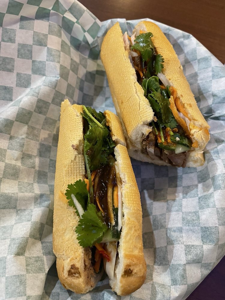 Bánh Mì Đặc Biệt