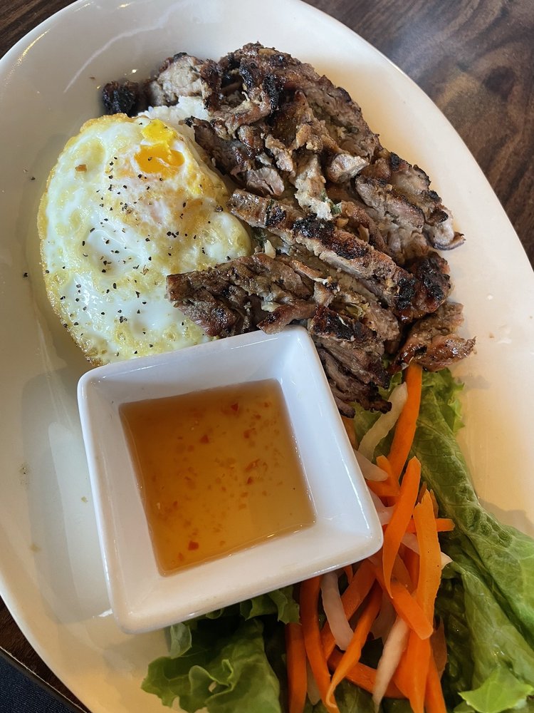 Cơm Tấm Bò Tôm Nướng