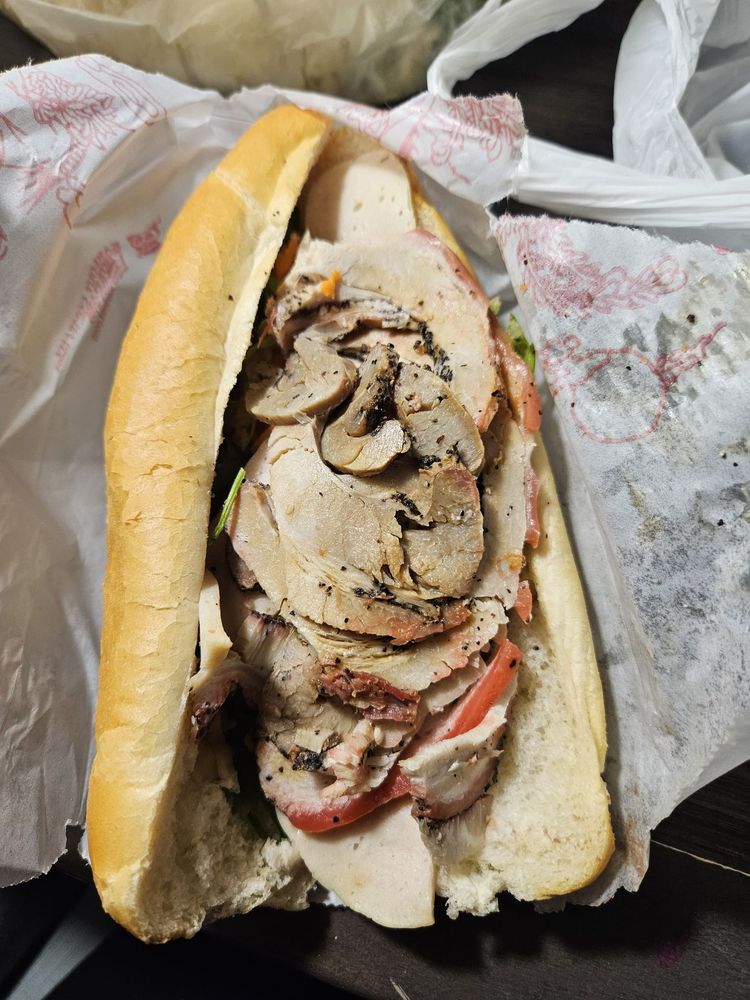 Bánh Mì Đặc Biệt