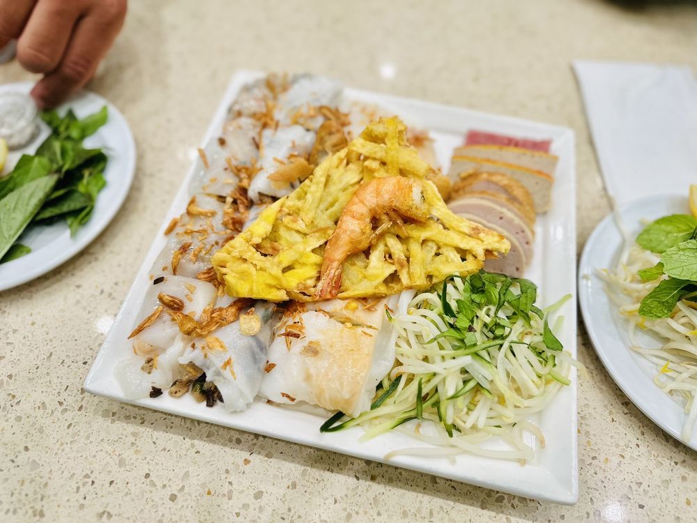 Bánh Cuốn Đặc Biệt
