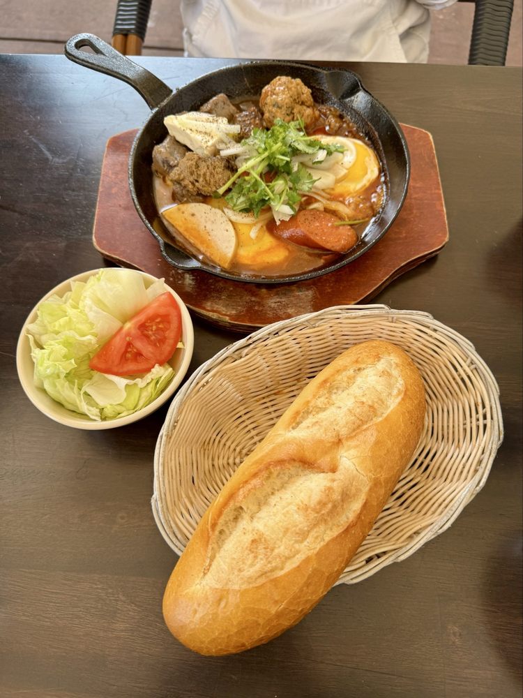 Bánh Mì Chảo Bò Lúc Lắc