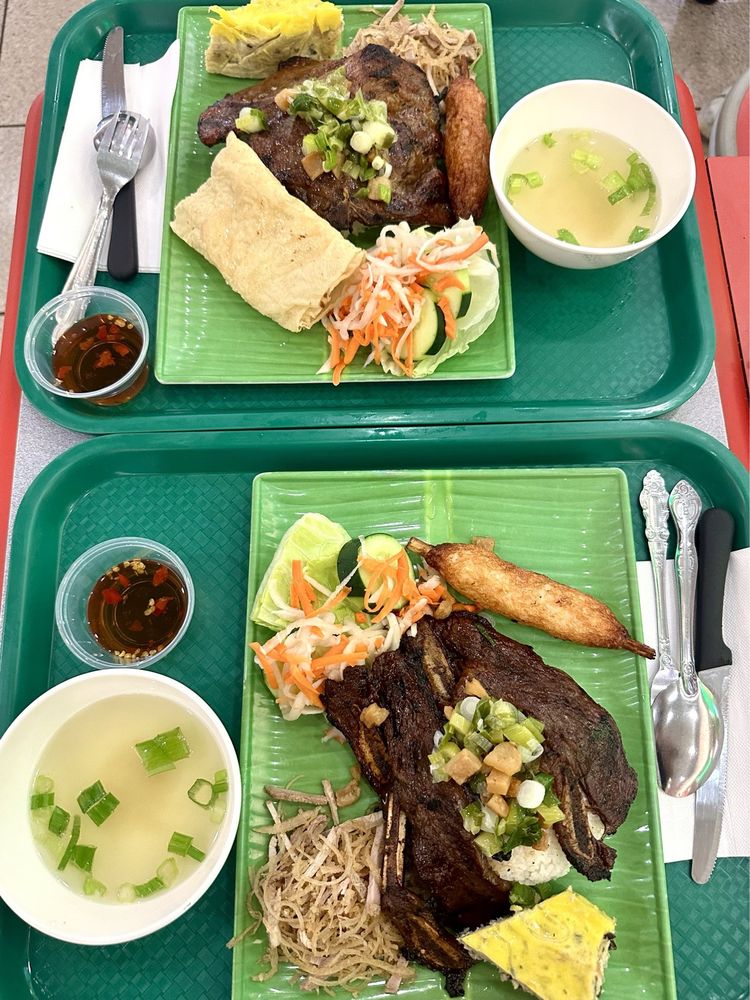 Cơm Tấm Sườn Bò BBQ