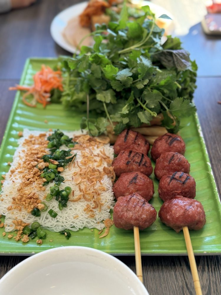 Bánh Hỏi Nem Nướng