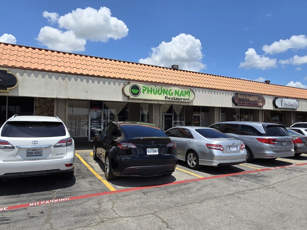 Phuong Nam Restaurant