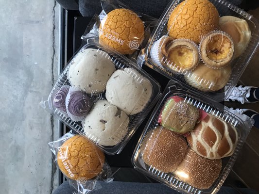 Sweet Hut Bakery & Cafe