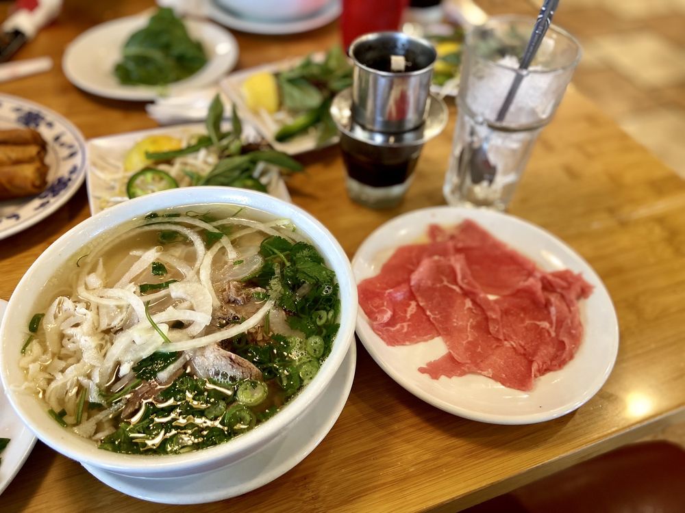 Pho Ca Dao & Grill