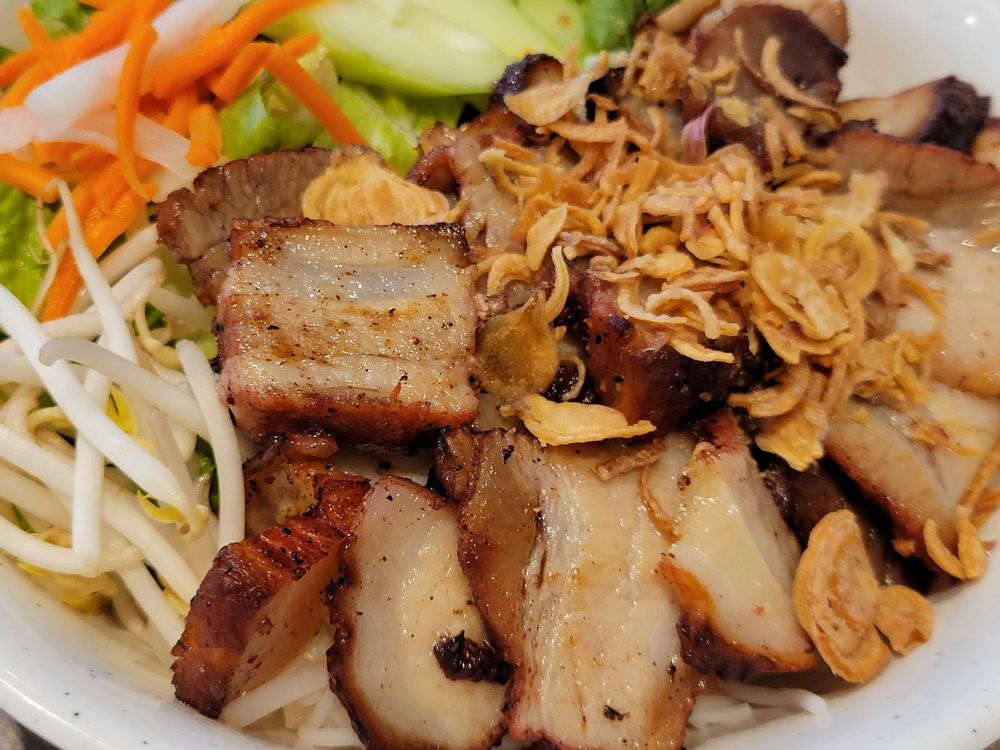 Le's Baguette Banh Mi Cafe