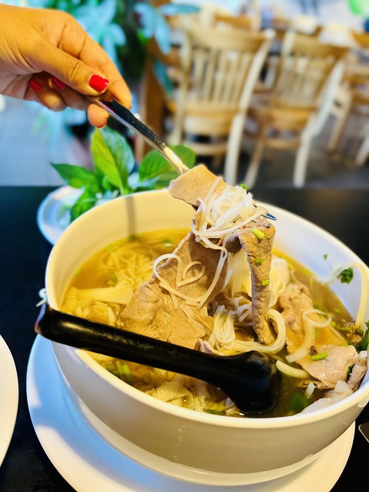 Young Brothers Pho