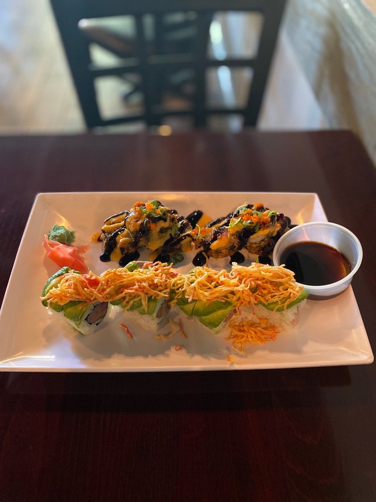 iPho Sushi Kitchen & Bar
