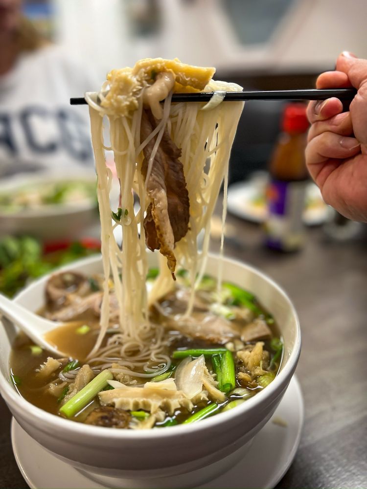 Jakjin Bistro Pho & More