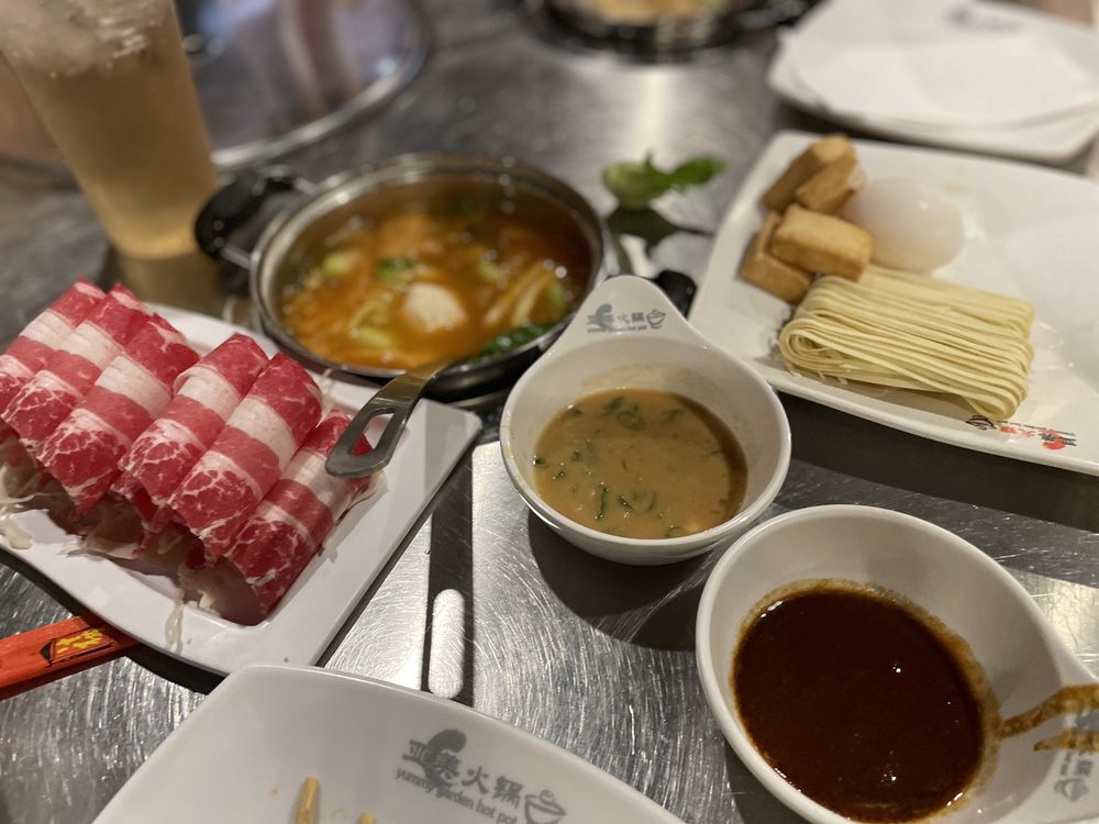 Yummy Garden Hot Pot