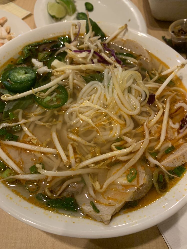 Spice Huế Beef Noodle Soup / Bún Bò Huế