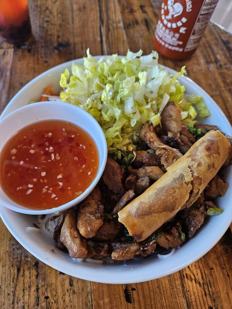 Chicken Vermicelli Noodle Bowl