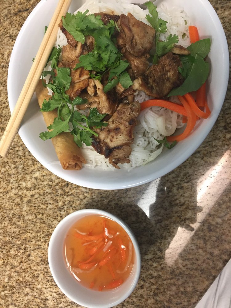 Grilled Chicken and Egg Roll