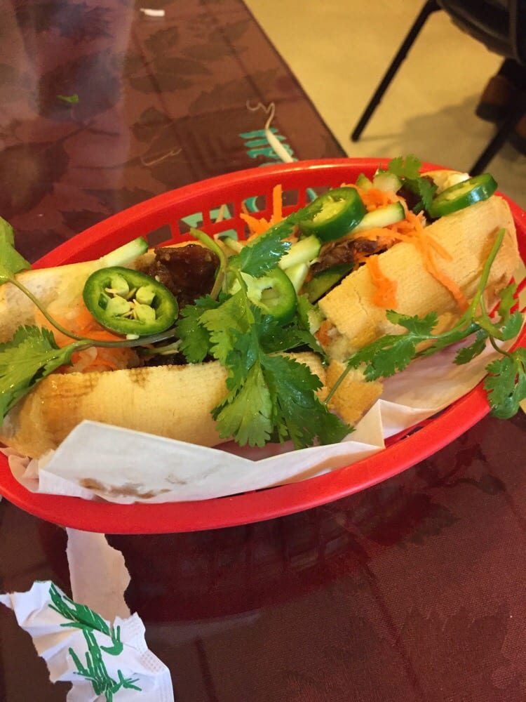 1f. Grilled Chicken Sandwich/bánh Mì Gà Nướng