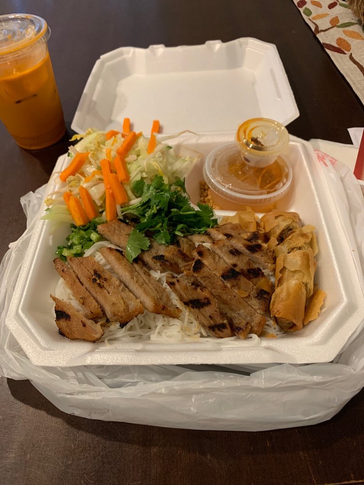 Grilled Chicken & Crispy Egg Rolls