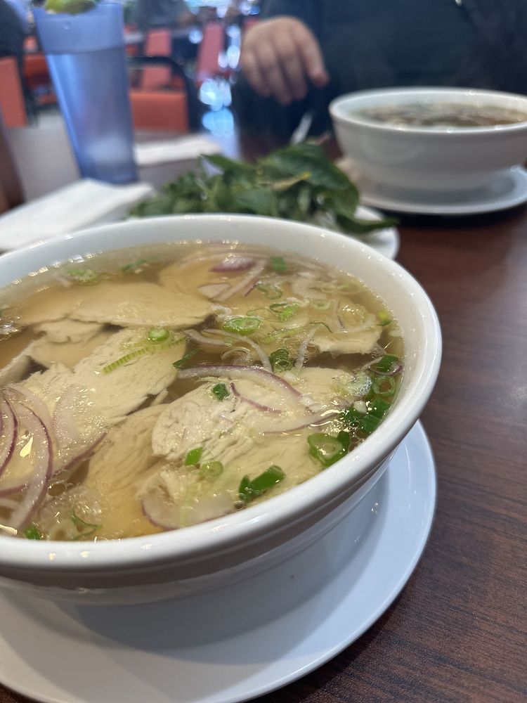 P1. Chicken Pho