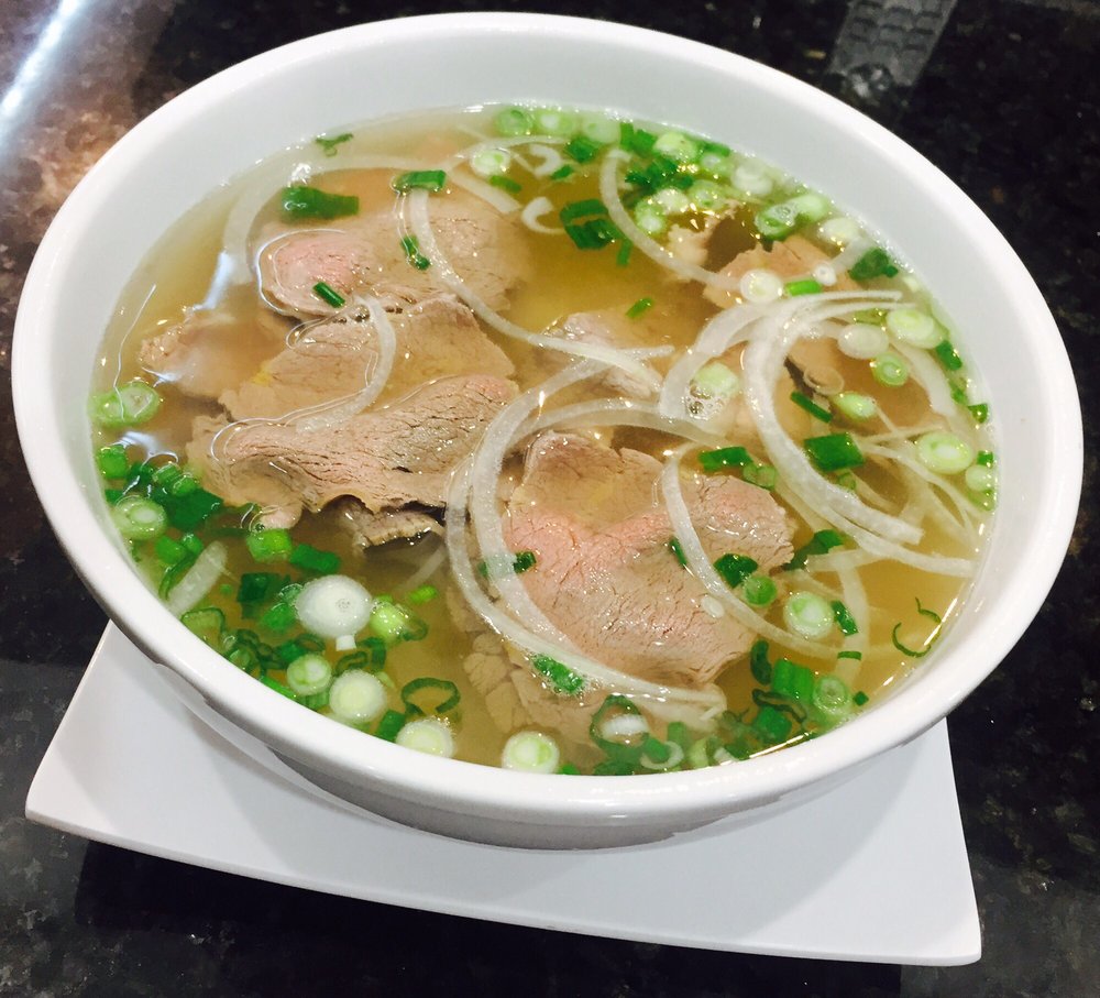 P8. Filet Mignon and Brisket Pho