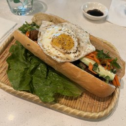 Chicken Banh Mi