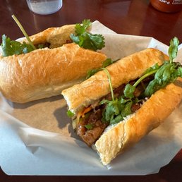 Banh Mi Ga Nuong / Grilled Chicken Sandwich