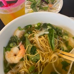 Eggs Noodles ,shrimp and Chicken