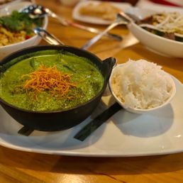 Iron Pot Green Curry Chicken