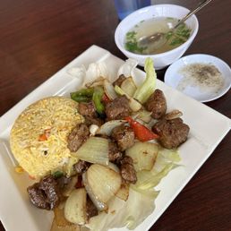 Fried Chicken Wings with Garlic Butter / Gà Chiên Bơ Tỏi
