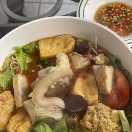 Bun Rieu Oc