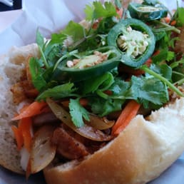 Vs4. Grilled Lemongrass Tofu Sandwich