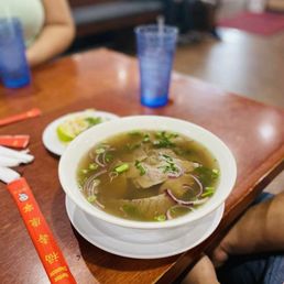 Pho Tai Nam Gau Gan Sach