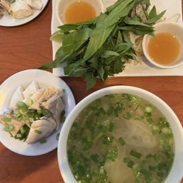 Com Ga Dac Biet Chicken