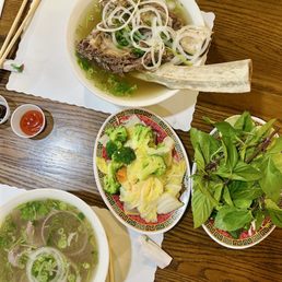 Pho Tai
