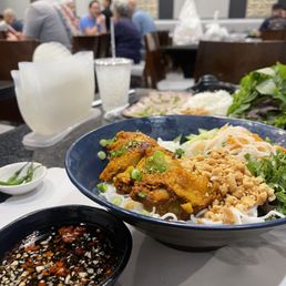 Com Thit Heo Nuong Xa