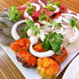 Lau Cua Dong Rat Ngon