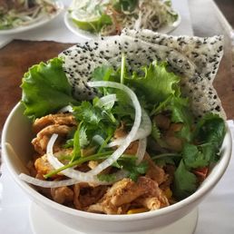 Springy Round Rice Noodles