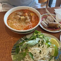 Bun Rieu