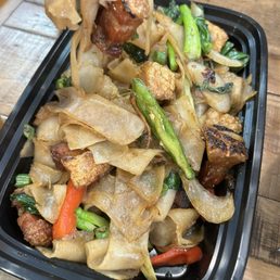 Crispy Pork Drunken Noodle