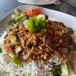 Garlic Lemongrass Beef Vermicelli