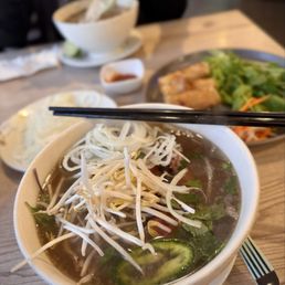 Pho Tai