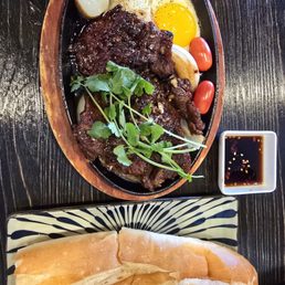 Bo Ne Sizzling Beef Plate