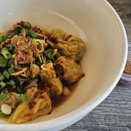A7 Spicy Wontons