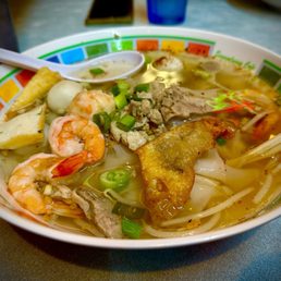 Sanamluang Noodles