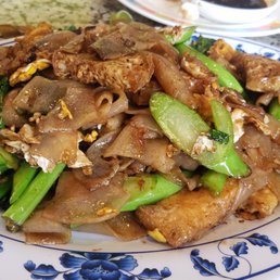 Pad See Ewe Tofu