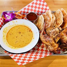 Crispy Roti W Yellow Curry