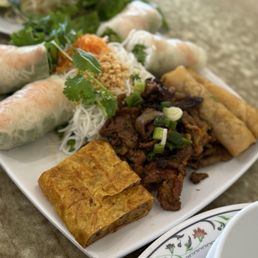 Vietnamese Fried Egg Roll / Cha Gio