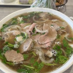 Special Beef Noodle Soup / Phở Đặc Biệt
