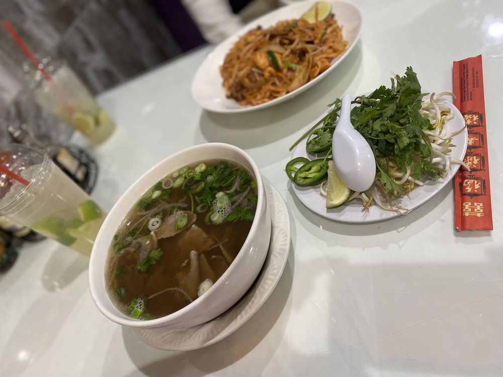 Combination Pad Thai